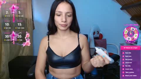 Snapshot of adri_miller chatting on 01/05/25, 01:04 adri miller online show from 01/05/25, 01:04