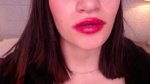 Adri online show from 04/11/26, 07:45