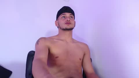 adrian_ferrebusxxx online show from 12/22/25, 02:36