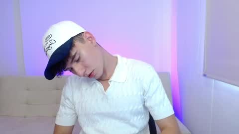 adrian morelli online show from 04/09/26, 07:52