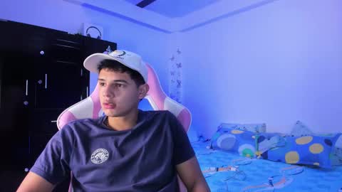 Snapshot of adrian_prime_ chatting on 02/21/26, 06:53 ADRIAN online show from 02/21/26, 06:53