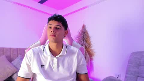 Snapshot of adrian_prime_ chatting on 05/17/26, 06:37 ADRIAN online show from 05/17/26, 06:37