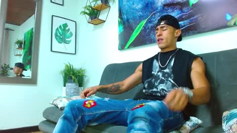   online show from 01/10/25, 11:43