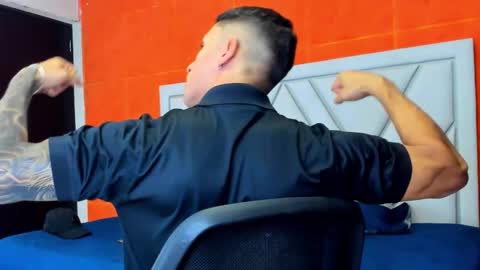   online show from 10/13/25, 06:08