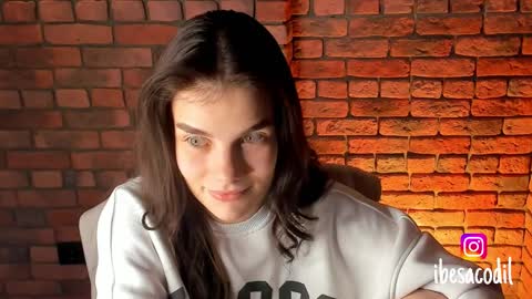 Snapshot of adriana_allen chatting on 01/14/25, 09:51 Adri online show from 01/14/25, 09:51