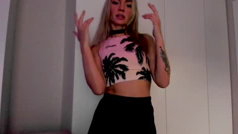 Adriana online show from 12/06/24, 05:11