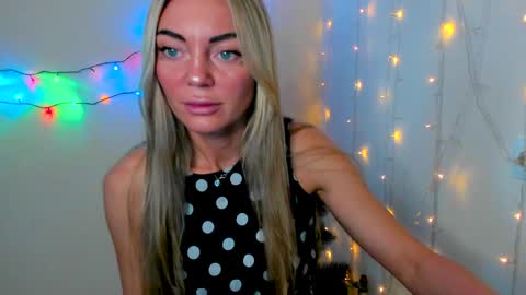 Adriana online show from 12/21/24, 09:55