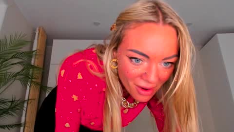 Adriana online show from 01/17/25, 07:49