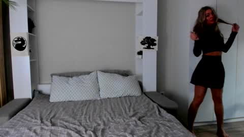 Adriana online show from 01/22/25, 09:13