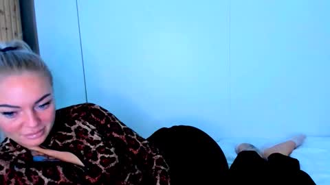 Adriana online show from 09/26/25, 06:17