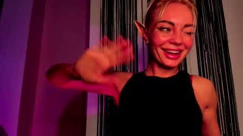 Adriana online show from 10/25/25, 05:59