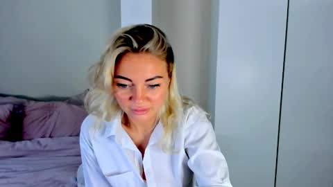 Snapshot of adriana_coy_ chatting on 06/03/26, 04:56 Adriana online show from 06/03/26, 04:56