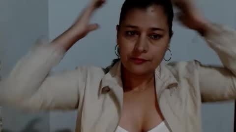 Adriana milf online show from 09/21/25, 04:58