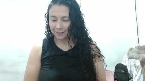Adriana Tellez online show from 09/16/25, 02:51