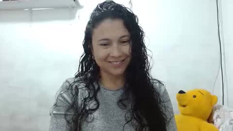 Adriana Tellez online show from 10/11/25, 02:04