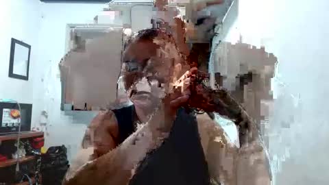 Adriana Tellez online show from 11/25/25, 04:51