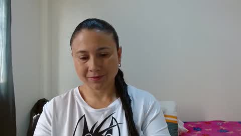 Adriana Tellez online show from 12/14/25, 03:17