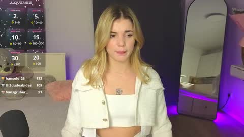 Snapshot of adrianawow1 chatting on 03/05/25, 03:18 adrianawow1 online show from 03/05/25, 03:18