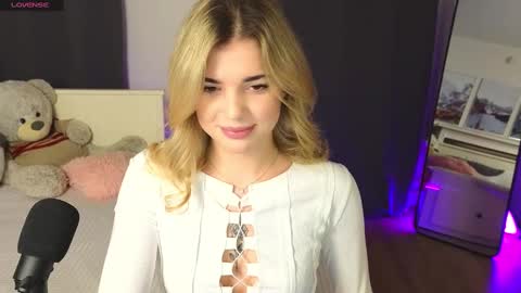 Snapshot of adrianawow1 chatting on 03/07/25, 09:27 adrianawow1 online show from 03/07/25, 09:27