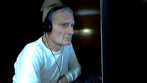 Snapshot of adrianlatino chatting on 06/11/26, 05:16 Adrian online show from 06/11/26, 05:16