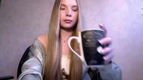 Snapshot of adriannemuldowney chatting on 05/17/26, 02:13 Caroline online show from 05/17/26, 02:13
