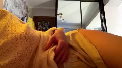 Snapshot of adriannemuldowney chatting on 06/19/26, 03:38 Caroline online show from 06/19/26, 03:38