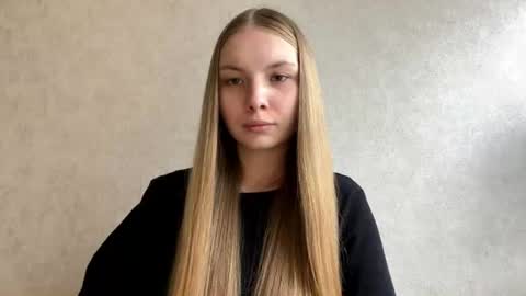Snapshot of adriannemuldowney chatting on 08/02/26, 02:15 Caroline online show from 08/02/26, 02:15