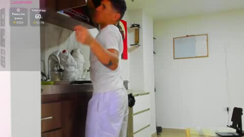 Adrian online show from 04/01/26, 01:41