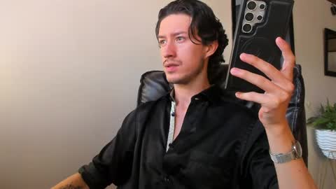 Adrian Williams online show from 04/12/26, 07:52