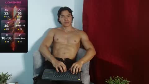 adriel_escalante online show from 09/14/25, 02:00