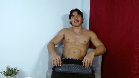 adriel_escalante online show from 09/21/25, 03:19