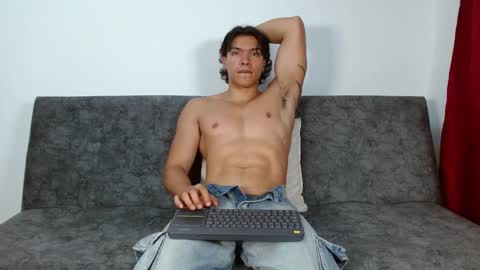 adriel_escalante online show from 10/23/25, 02:11