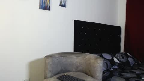 adriel_escalante online show from 12/18/25, 03:12