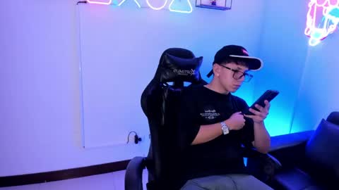 adrien_silex online show from 04/16/26, 03:13