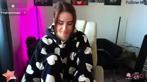 Adriana online show from 03/07/25, 06:35