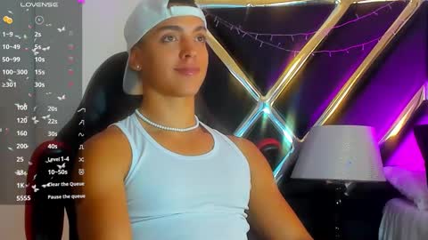 Adrian Lopez online show from 12/26/24, 09:26