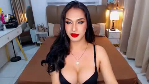 Ur Dream girl online show from 02/13/25, 11:06