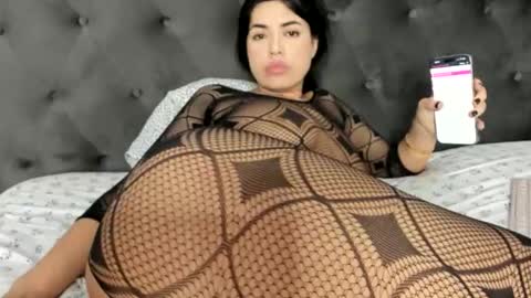 aeenna online show from 10/26/25, 10:15