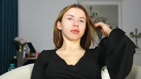 Aelia online show from 10/02/25, 04:19