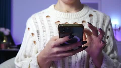 Aelia online show from 10/13/25, 04:01