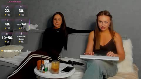 Adele online show from 03/25/26, 07:03