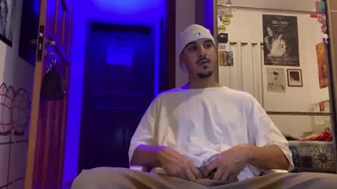 Luci online show from 11/30/25, 04:05