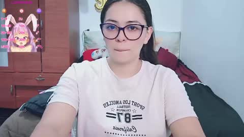 lia online show from 06/08/26, 12:03