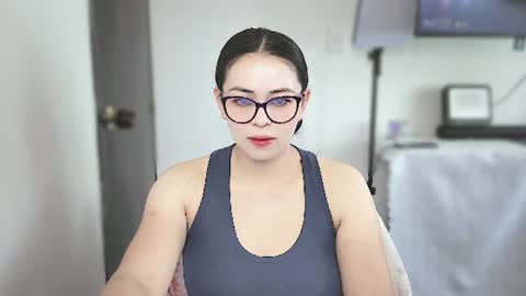lia online show from 06/23/26, 03:54