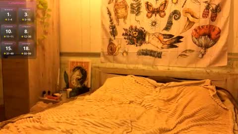 Arielle online show from 10/25/25, 04:57