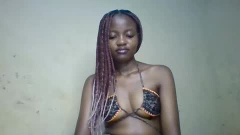 Snapshot of african_beuty20 chatting on 04/10/26, 03:01 Wendy online show from 04/10/26, 03:01