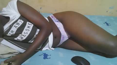 Snapshot of african_pussy2 chatting on 11/22/25, 08:35 african_pussy2 online show from 11/22/25, 08:35