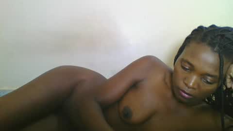 Snapshot of africancutegal chatting on 05/06/26, 11:37 Yvonne online show from 05/06/26, 11:37