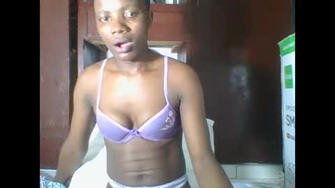 PHOEBE online show from 04/01/26, 06:05