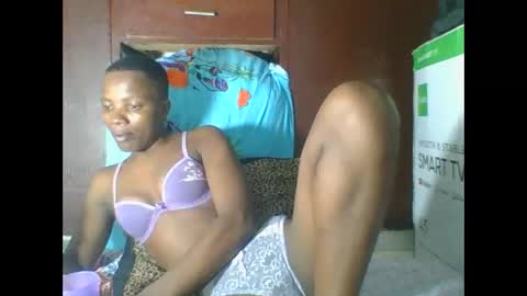 PHOEBE online show from 04/12/26, 07:19